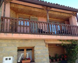 Vista exterior de Apartament de lloguer en Biscarrués amb Terrassa i Balcó