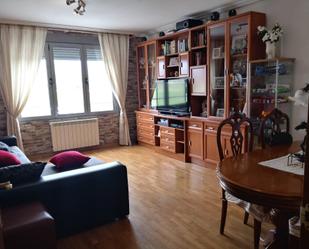 Living room of Flat for sale in Camponaraya  with Heating, Parquet flooring and Storage room