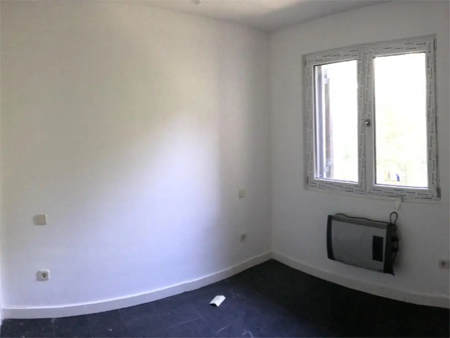 Casa adosada en venta en Solana de Ávila Habitación de Casa adosada en venta en Solana de Ávila con Calefacción, Jardín privado y Balcón
