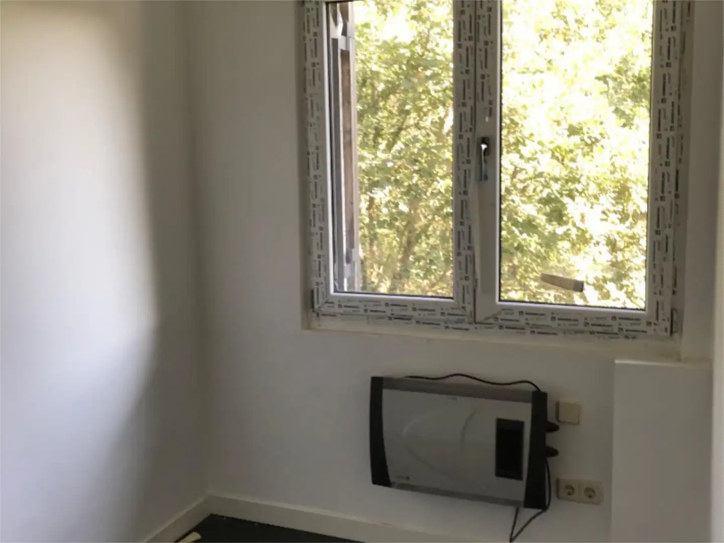 Casa adosada en venta en Solana de Ávila Habitación de Casa adosada en venta en Solana de Ávila con Calefacción, Jardín privado y Balcón