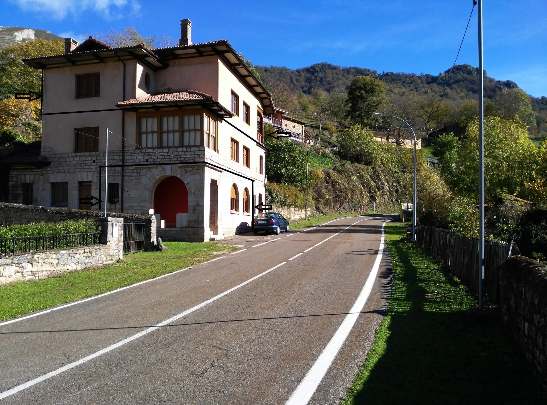 Exterior view of Flat for sale in Oseja de Sajambre  with Terrace, Community parking and Balcony