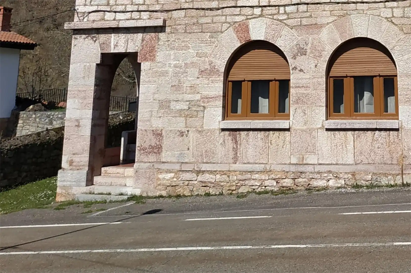 Exterior view of Flat for sale in Oseja de Sajambre  with Terrace, Community parking and Balcony