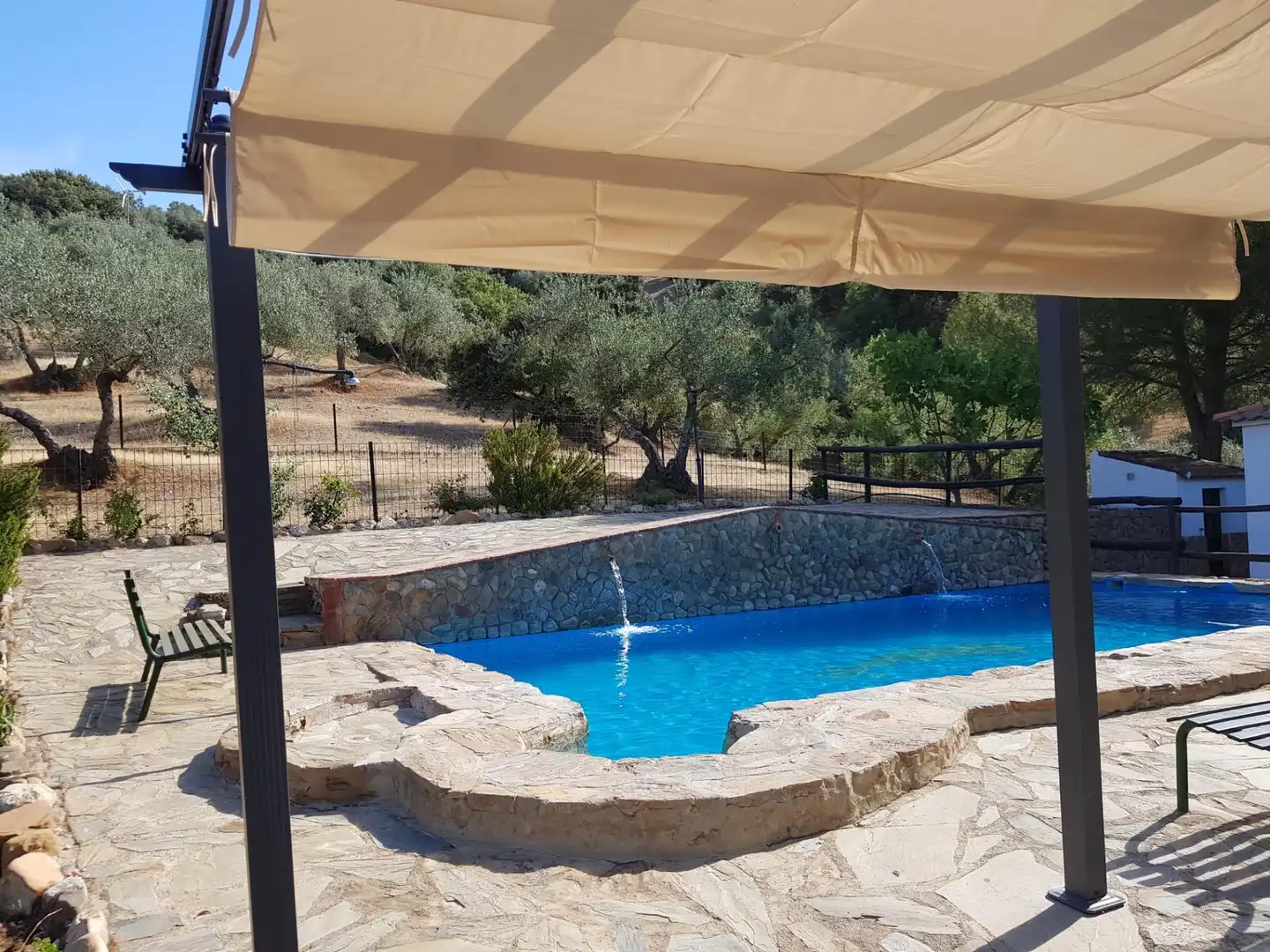 Finca rústica en venta en Constantina Piscina de Finca rústica en venta en Constantina con Jardín privado, Terraza y Piscina