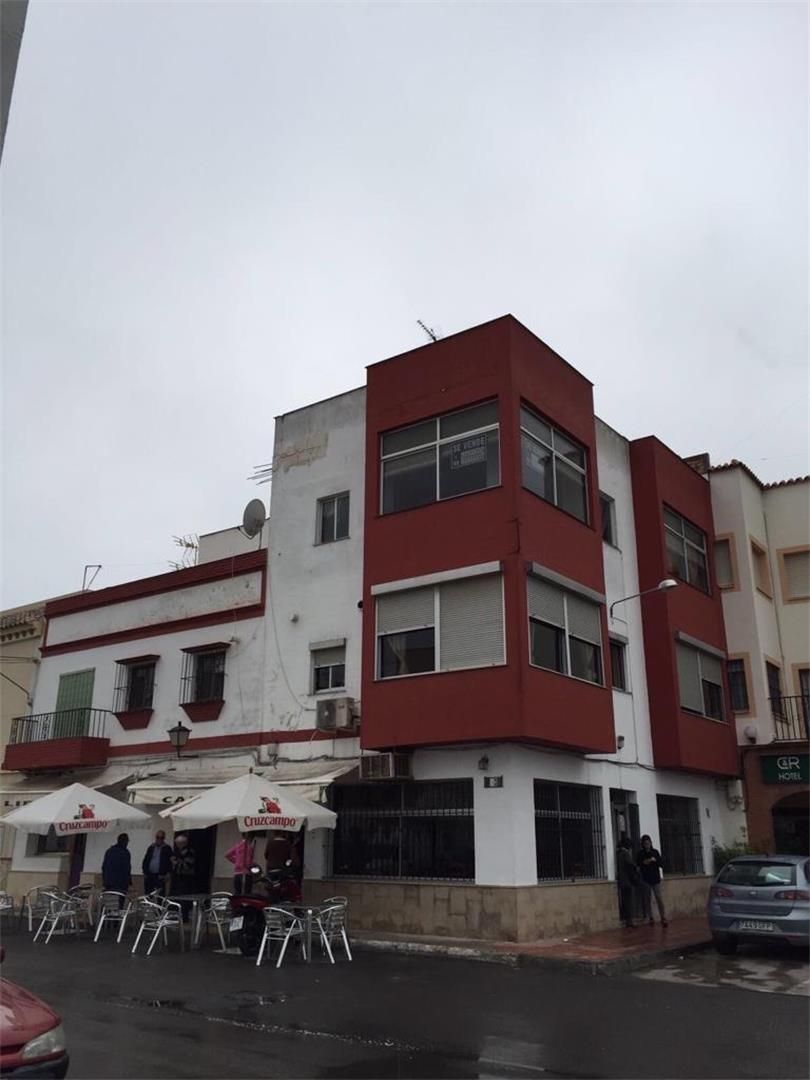 Vista exterior de Finca rústica en venda en Arcos de la Frontera amb Moblat