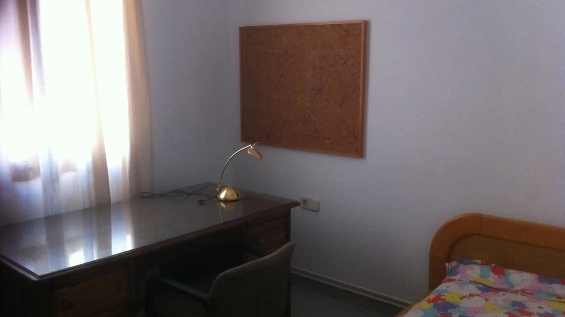 Bedroom of Flat for share in Terrassa  with Heating, Private garden and Oven