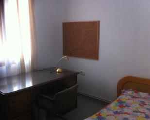 Bedroom of Flat to share in Terrassa  with Balcony