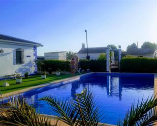 Swimming pool of House or chalet for sale in Herencia  with Private garden, Terrace and Swimming Pool