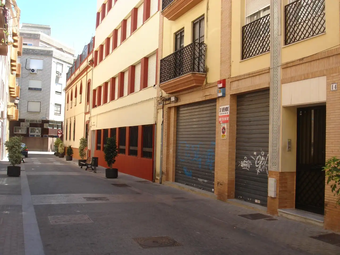 Vista exterior de Local en venta en Huelva