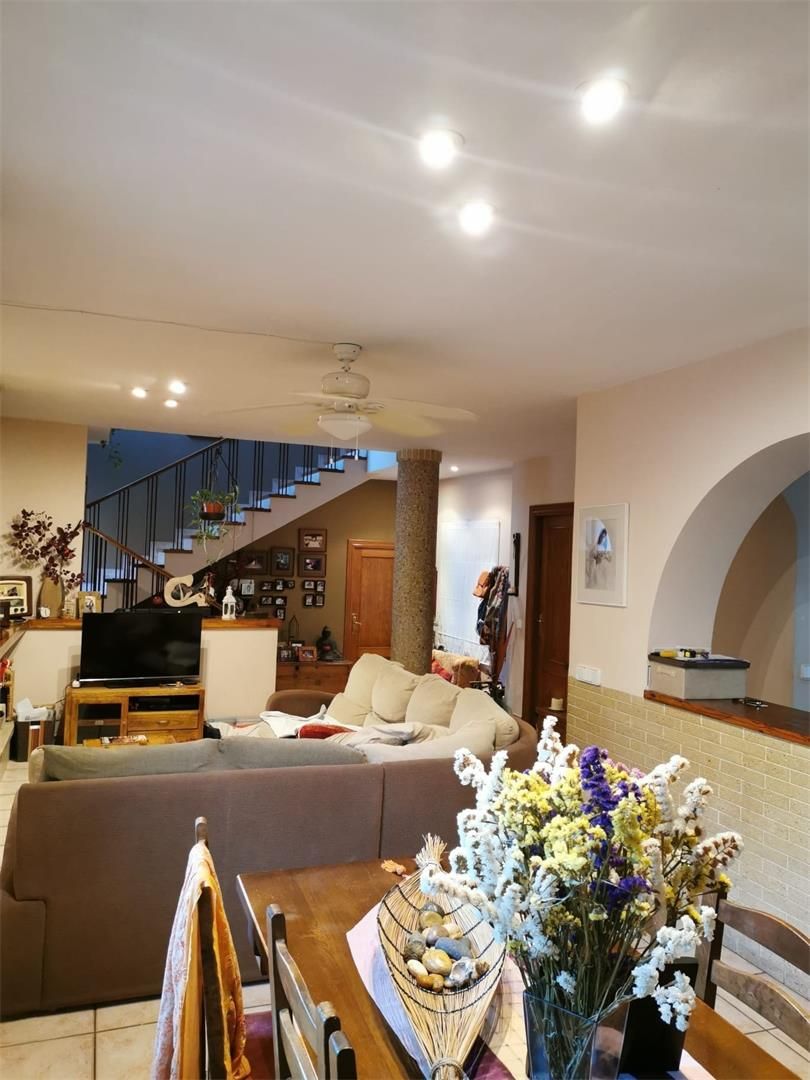 Sala d'estar de Casa adosada en venda en Cehegín amb Aire condicionat i Terrassa