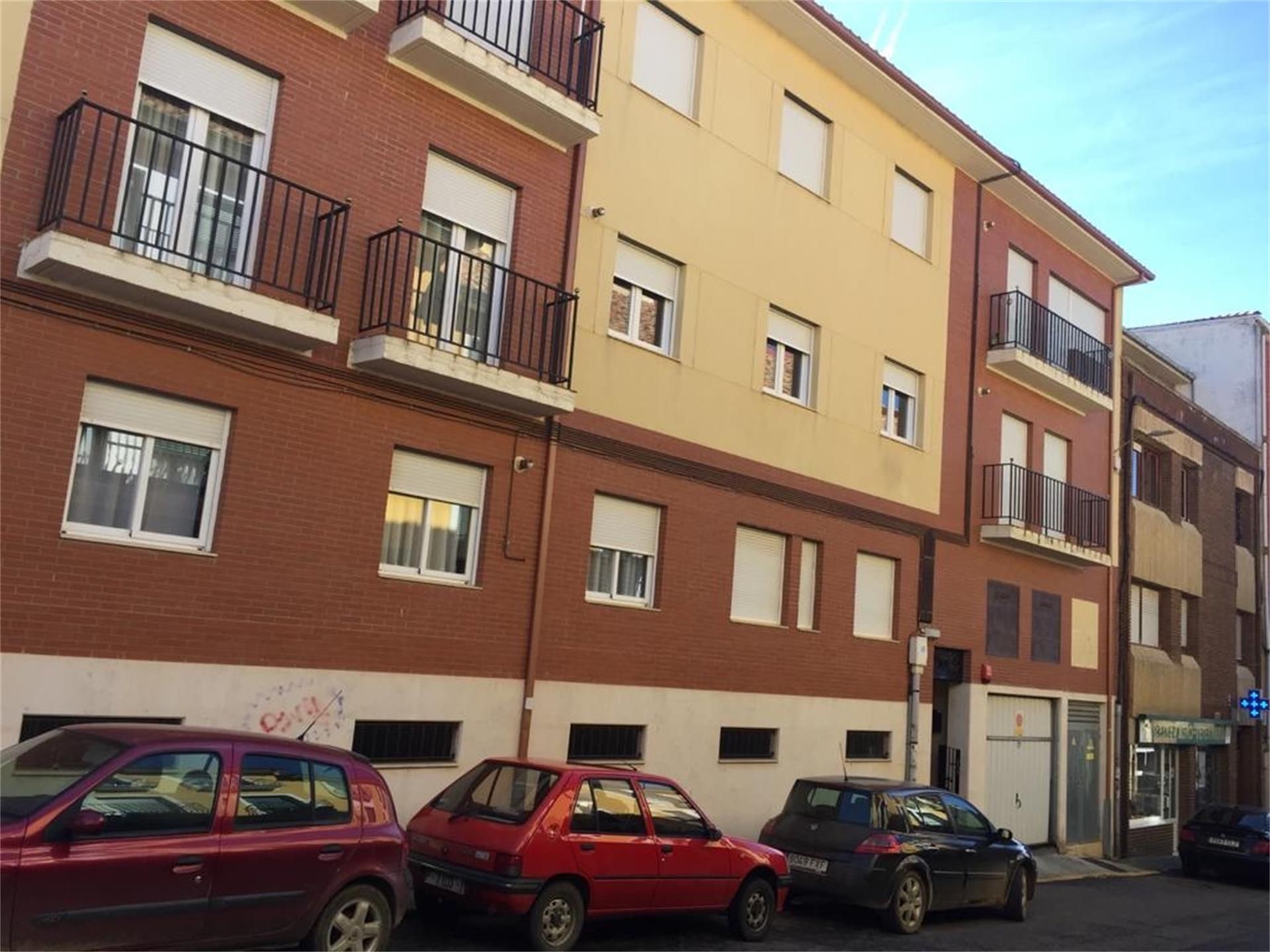 Vista exterior de Pis en venda en Sahagún