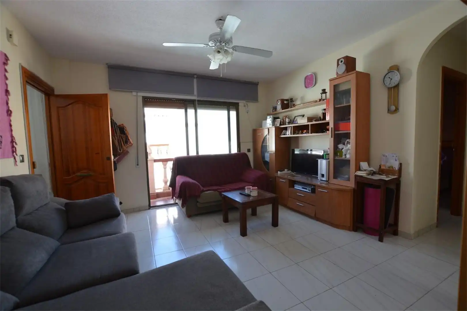Casa adosada en venta en Calle Almirante Ferrándiz, Centro Sala de estar de Casa adosada en venta en Nerja con Aire acondicionado, Terraza y Balcón