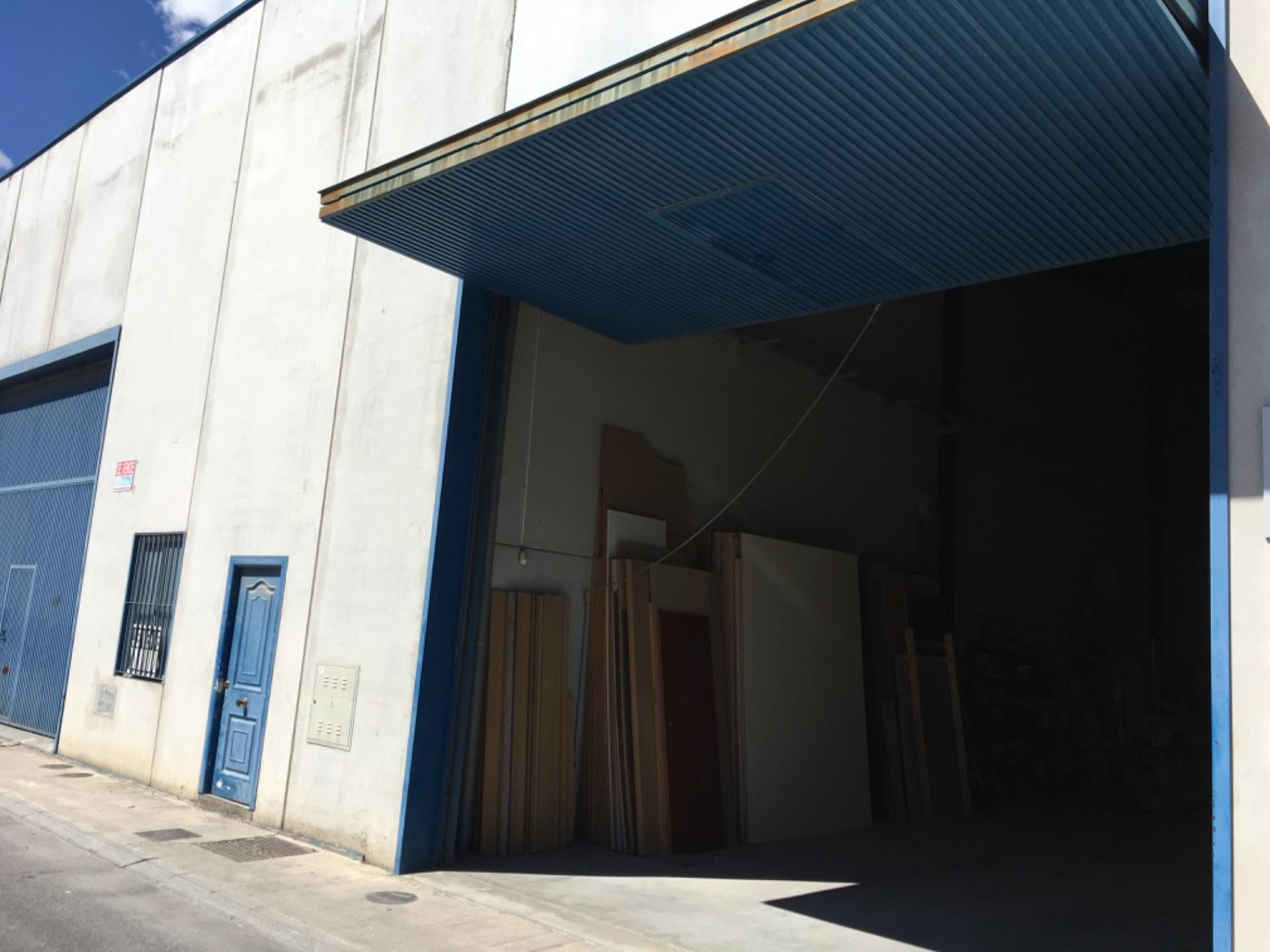 Industrial buildings for sale in Vegas del Genil