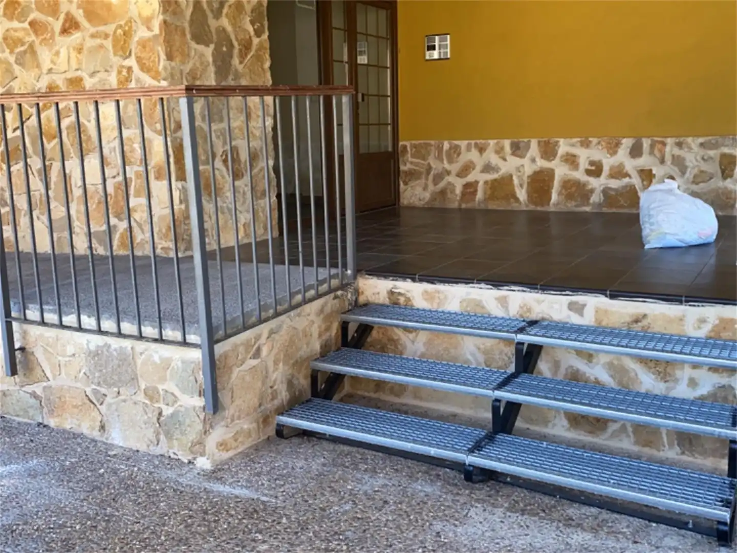 Pis en venda a Calle Aragón, Alcalá de la Selva Pis en venda en Alcalá de la Selva amb Calefacció, Parquet i Traster