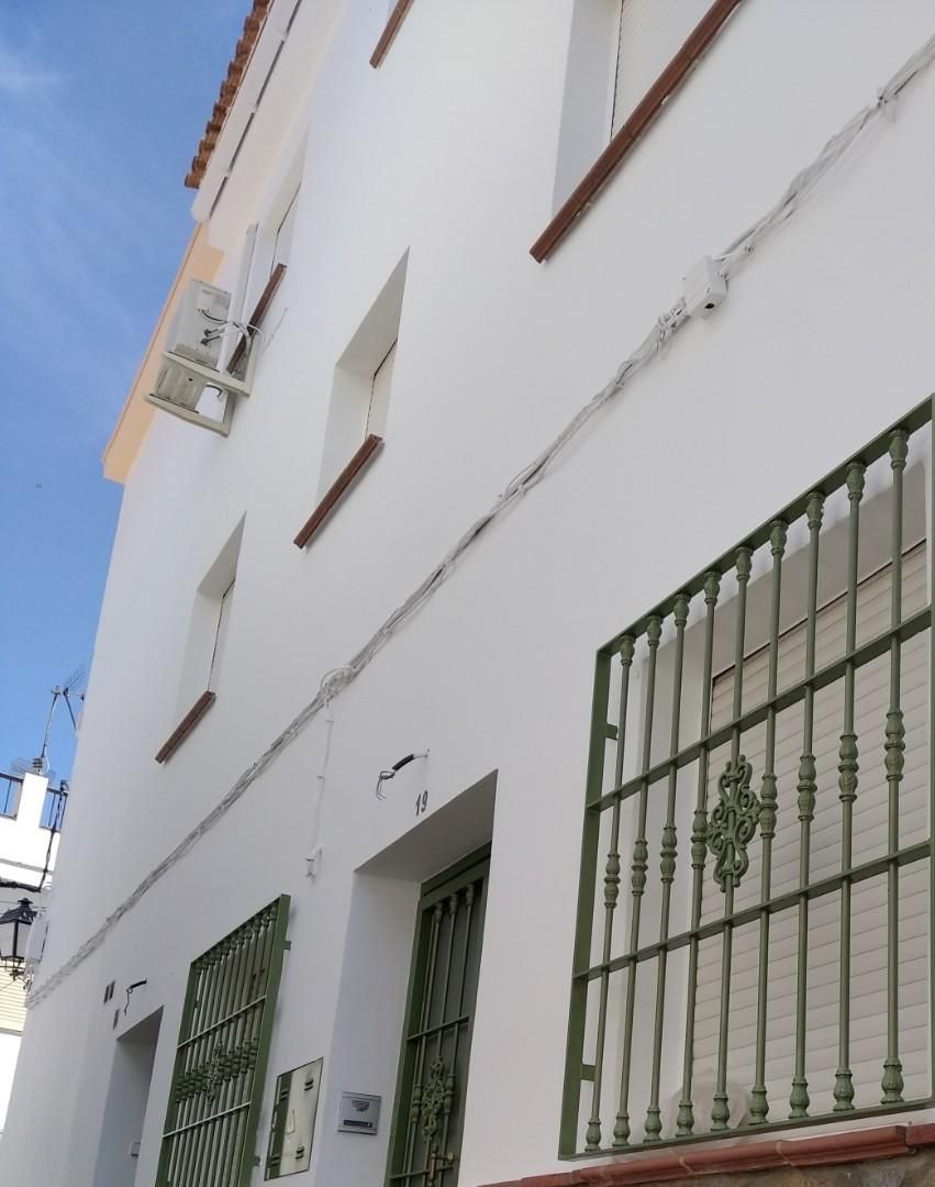 Vista exterior de Casa adosada en venda en Ítrabo amb Aire condicionat i Terrassa