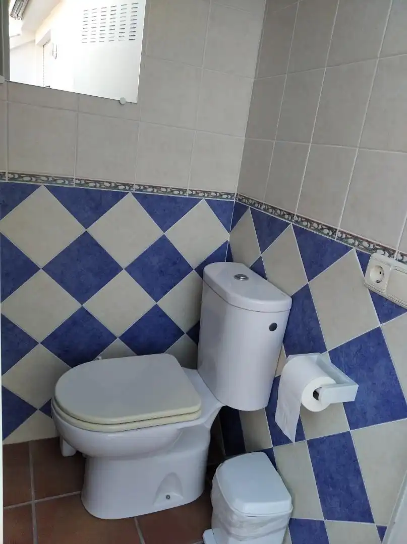 Bany de Casa adosada en venda en Ítrabo amb Aire condicionat i Terrassa