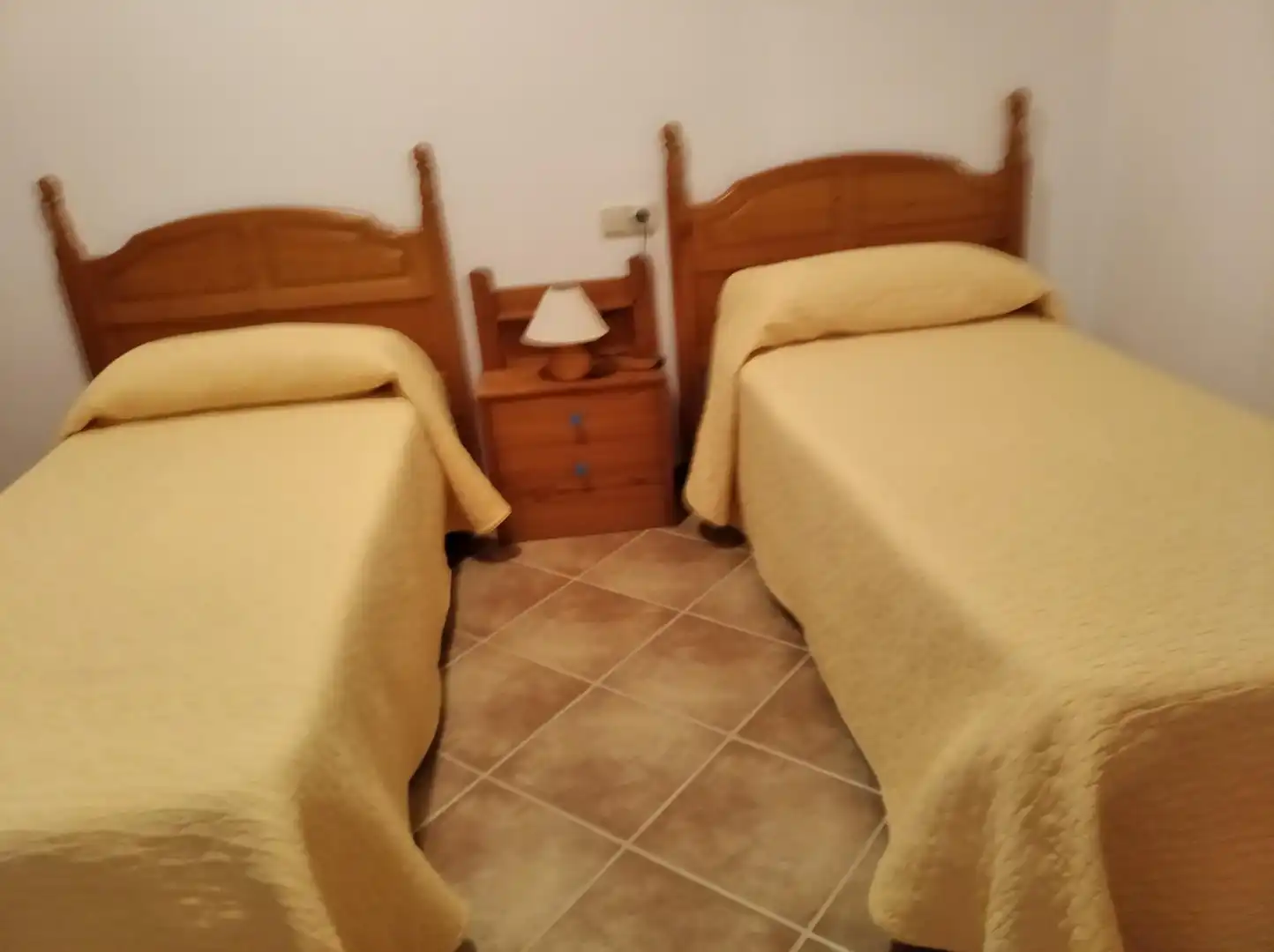 Dormitori de Casa adosada en venda en Ítrabo amb Aire condicionat i Terrassa