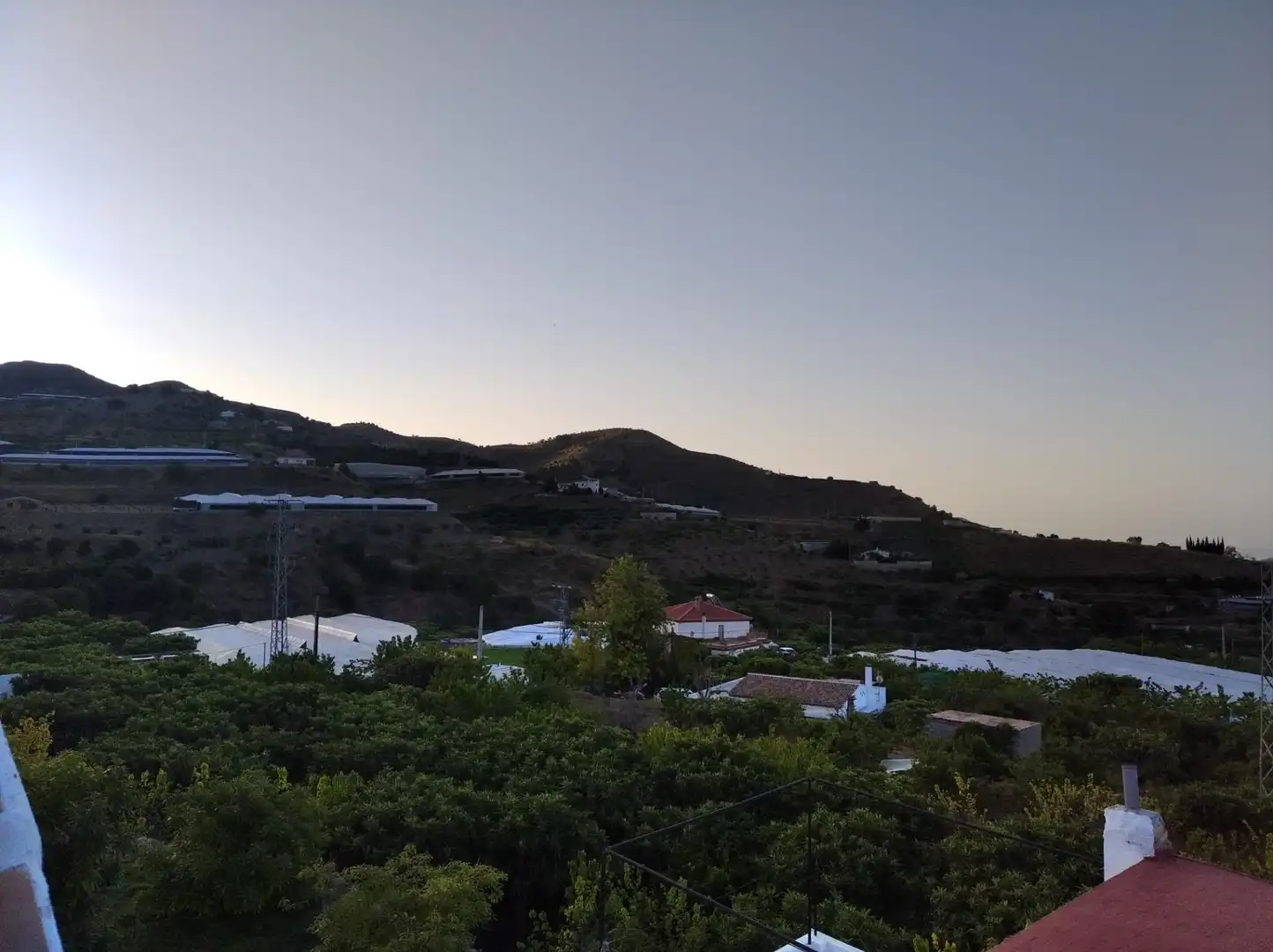 Vista exterior de Casa adosada en venda en Ítrabo amb Aire condicionat i Terrassa