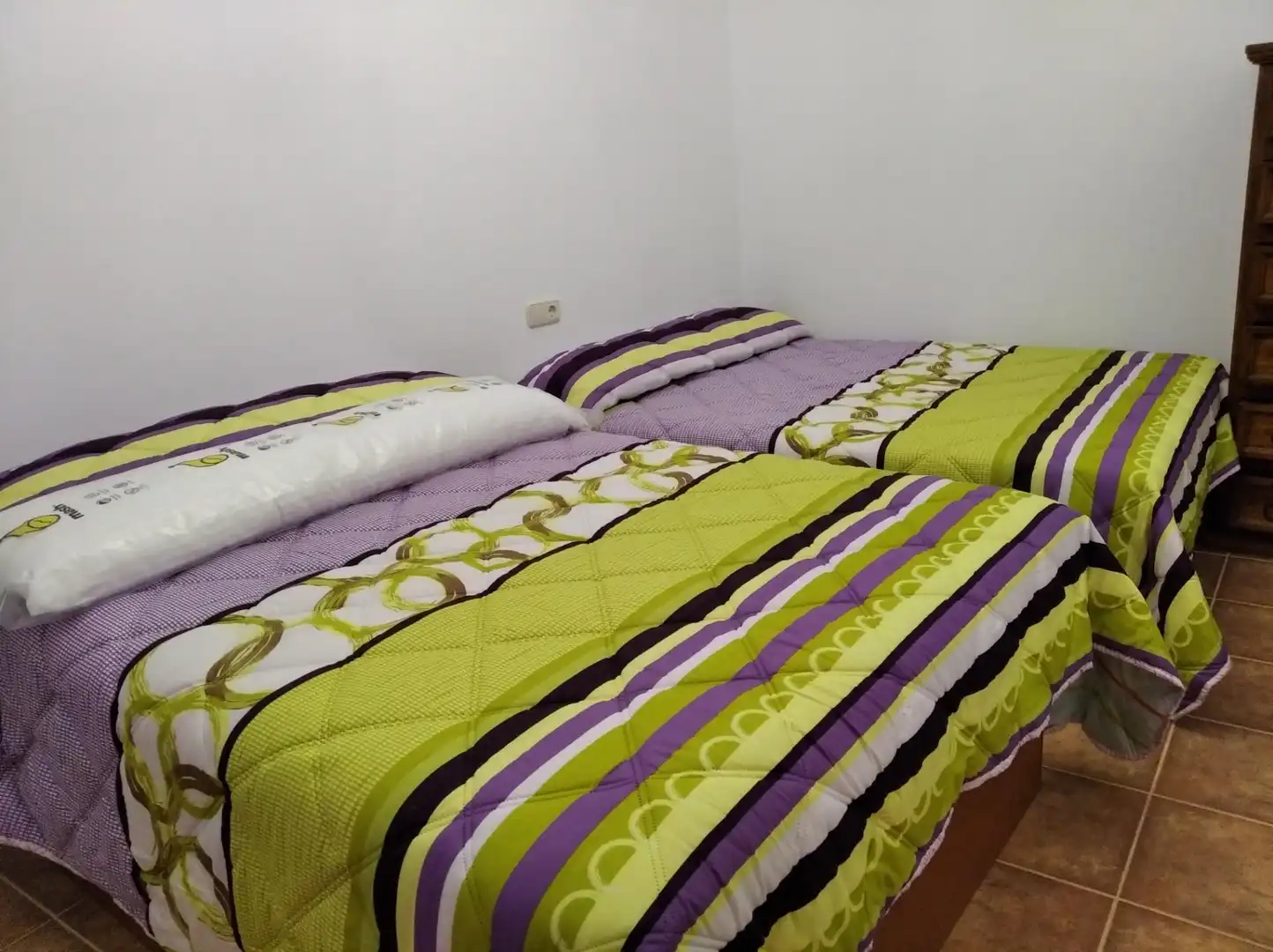 Dormitori de Casa adosada en venda en Ítrabo amb Aire condicionat i Terrassa