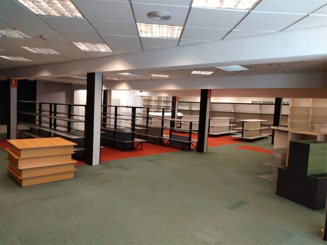 Local comercial en Venta en Plaza de la Leña en Centro - Ayuntamiento