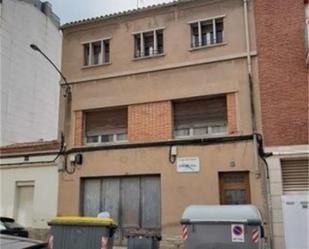 Vista exterior de Casa adosada en venda en Manresa amb Terrassa