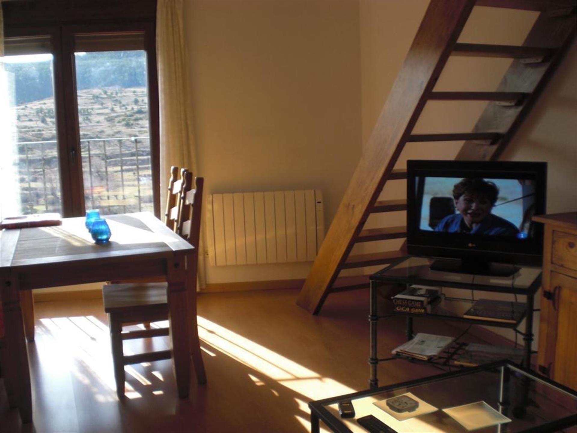 Sala d'estar de Àtic en venda en Valdelinares amb Parquet, Moblat i Forn