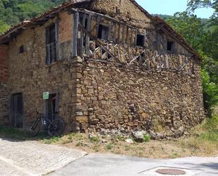 Vista exterior de Casa adosada en venda en Cillorigo de Liébana