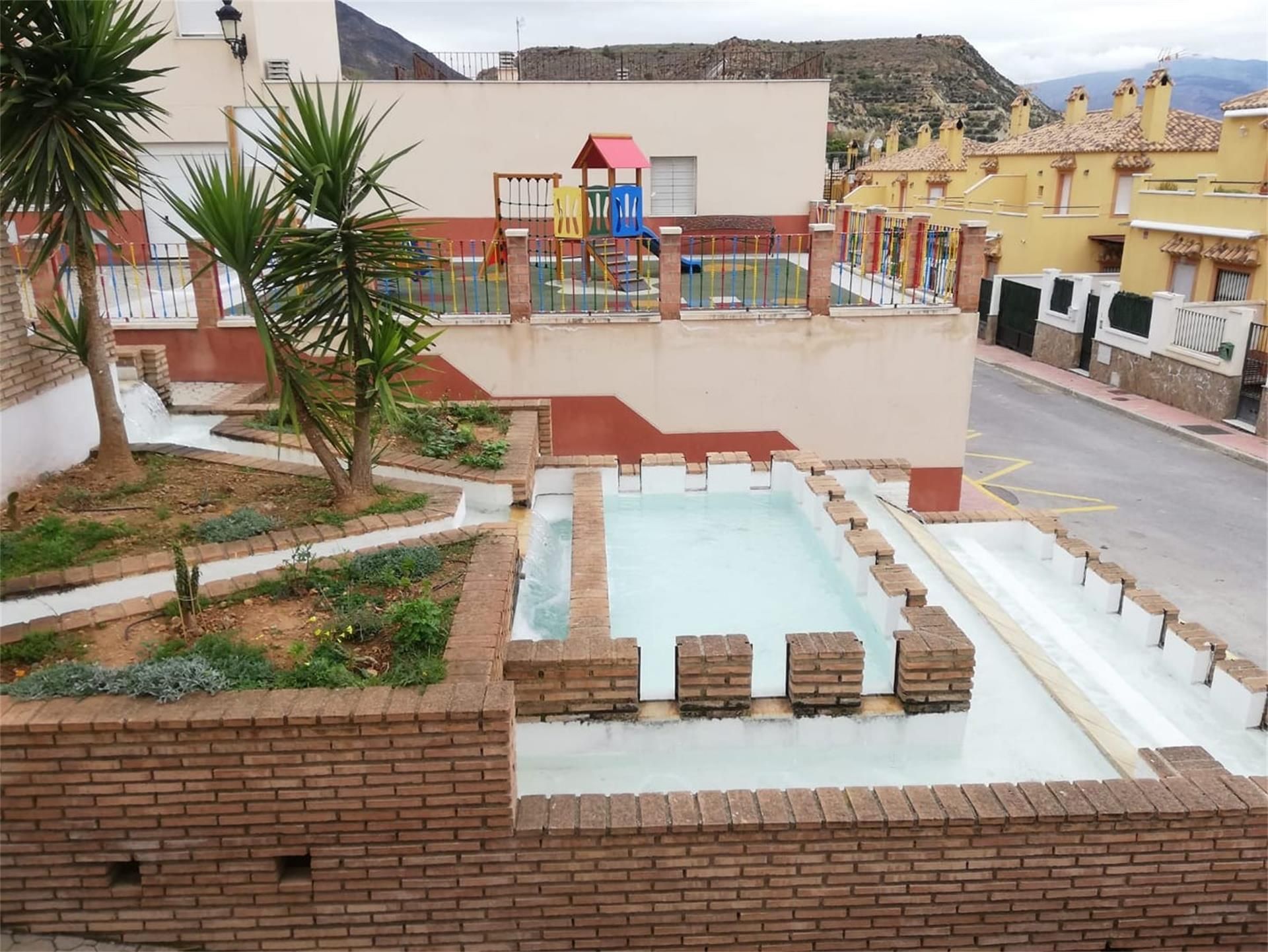 Piscina de Dúplex en venda en Huécija amb Terrassa, Traster i Forn