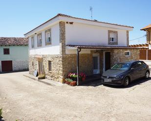 Außenansicht von Haus oder Chalet zum verkauf in Sotresgudo