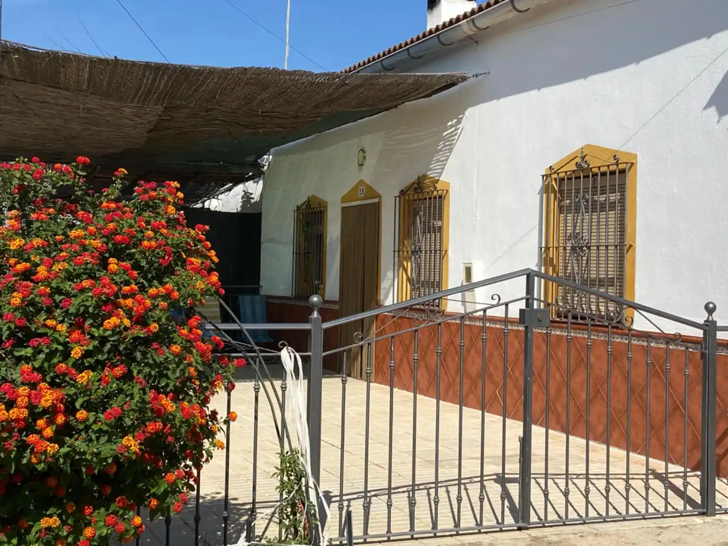 Außenansicht von Country house zum Verkauf in Andújar mit Klimaanlage