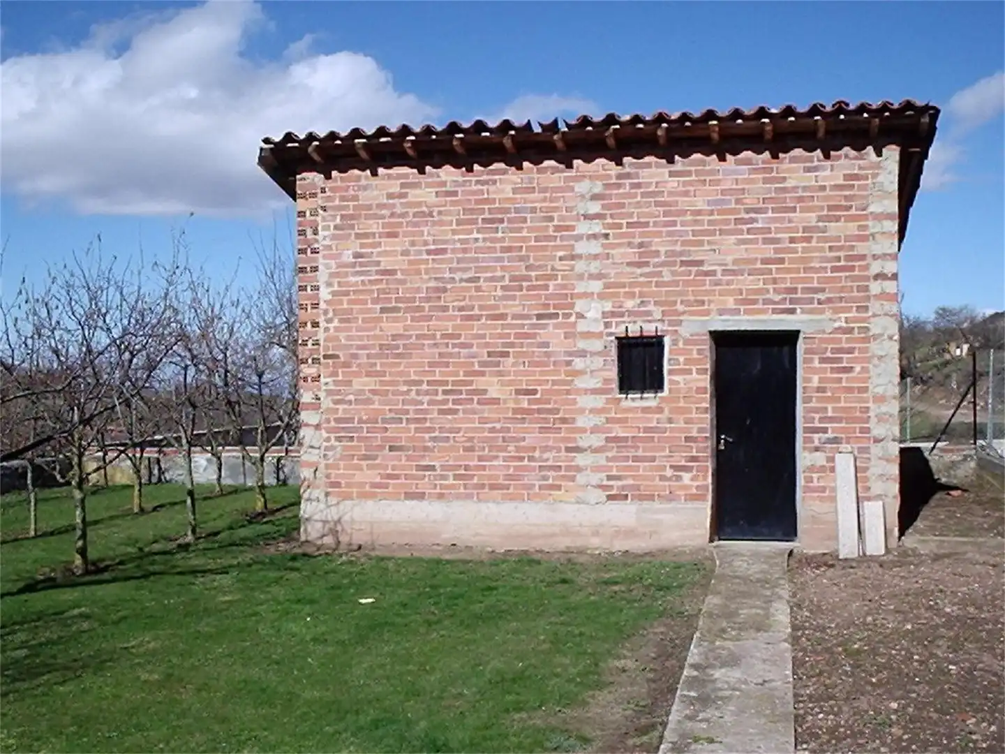 Piso en venta en Calle Mayor, 6, Castroviejo Vista exterior de Piso en venta en Castroviejo con Jardín privado