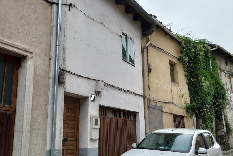 Casa adosada en venda a Calle Segovia, 25, Cuéllar, Segovia - imatge 1 Foto 1 de Casa adosada en venda a Calle Segovia, 25, Cuéllar, Segovia