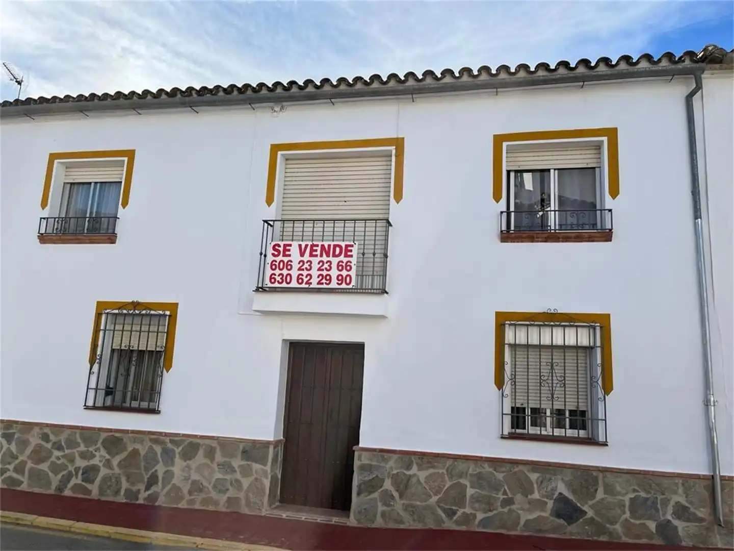 Casa o chalet en venta en Barriada de Santiago, 3, Montejaque Vista exterior de Casa o chalet en venta en Montejaque con Calefacción, Jardín privado y Terraza