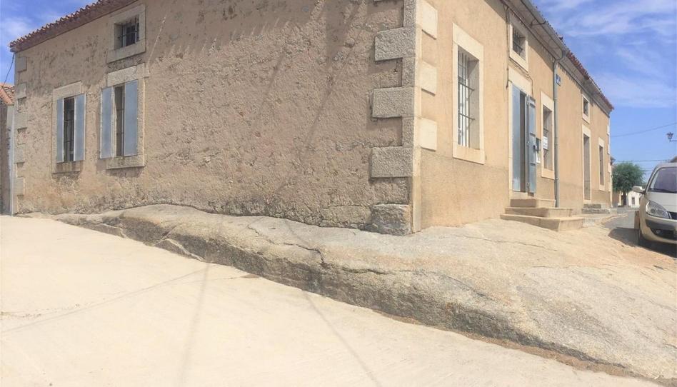 Single-family semi-detached for sale in Calle Joaquín Fernández de Córdoba, Cabezas del Villar, Ávila - image 1 Photo 1 of Single-family semi-detached for sale in Calle Joaquín Fernández de Córdoba, Cabezas del Villar, Ávila