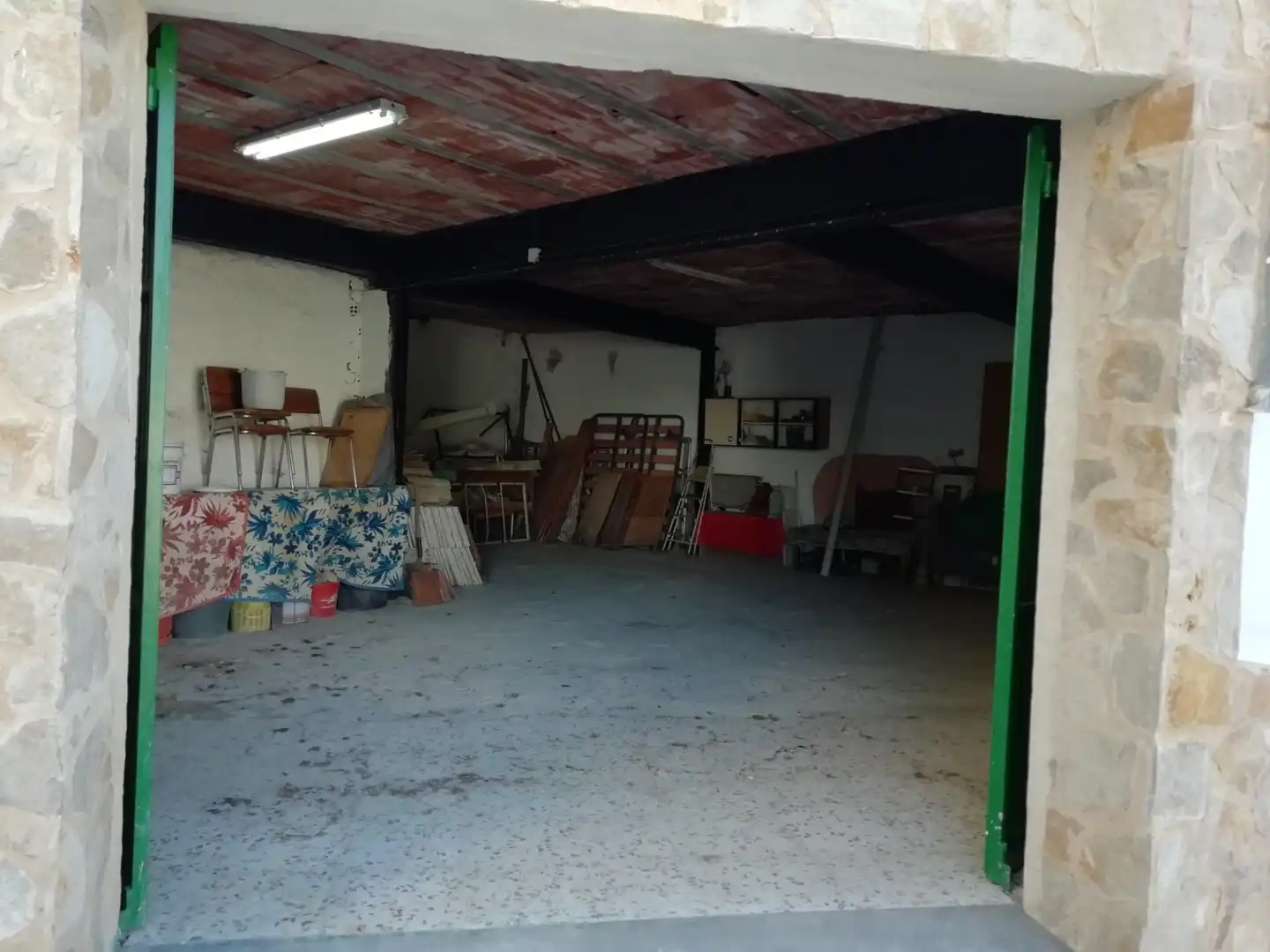 Detached homes for sale in Calle Santiago, Castillo de Garcimuñoz Detached homes for sale in Castillo de Garcimuñoz with Heating, Terrace and Furnished