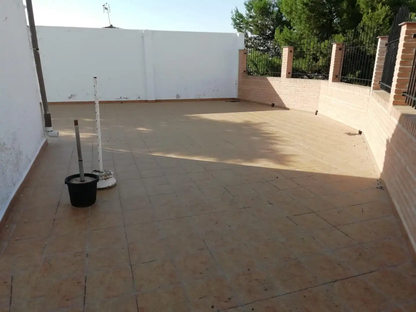 Detached homes for sale in Calle Santiago, Castillo de Garcimuñoz Terrace of Detached homes for sale in Castillo de Garcimuñoz with Heating, Terrace and Furnished