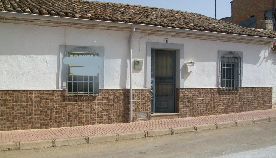 Foto 1 de Casa adosada en venta en Calle Nueva, Montizón, Jaén