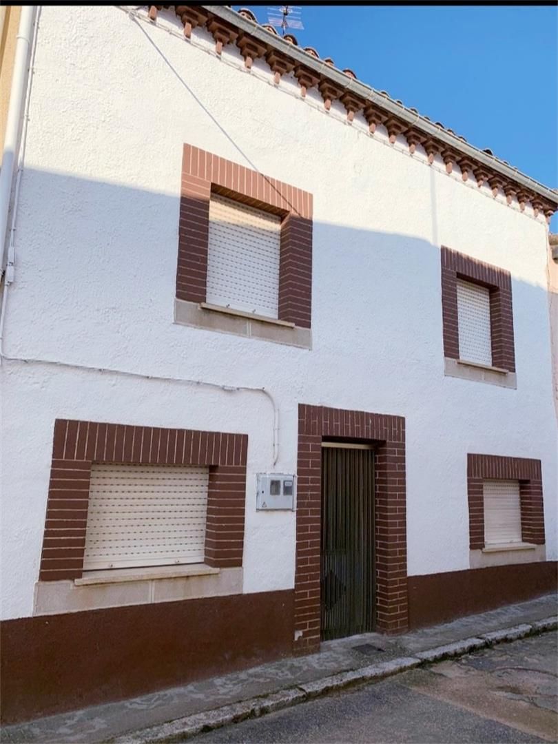 Exterior view of Single-family semi-detached for sale in Tajueco  with Private garden