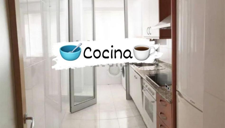 Foto 1 de Piso de alquiler en Rúa Mendaña de Neyra, 26, Someso - Matogrande, A Coruña