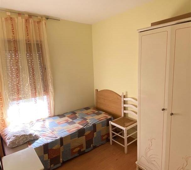 Photo 1 of Flat for sale in Calle Olivo, Parque Inlasa, Madrid