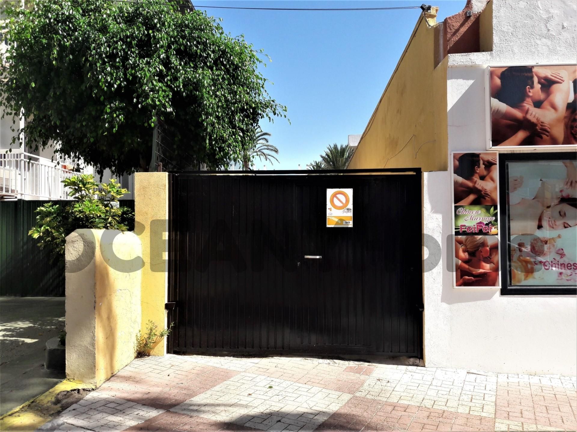 Vista exterior de Garaje en venta en Torremolinos