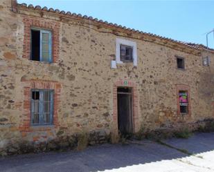 Vista exterior de Casa adosada en venda en Carrocera amb Balcó