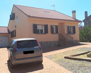 Vista exterior de Casa o xalet en venda en Zarzuela del Monte