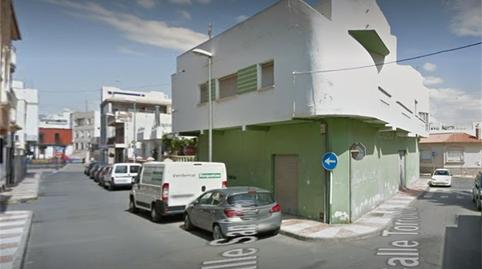 Foto 3 de Casa adosada en venda a Calle Real, 44, Roquetas Pueblo, Almería