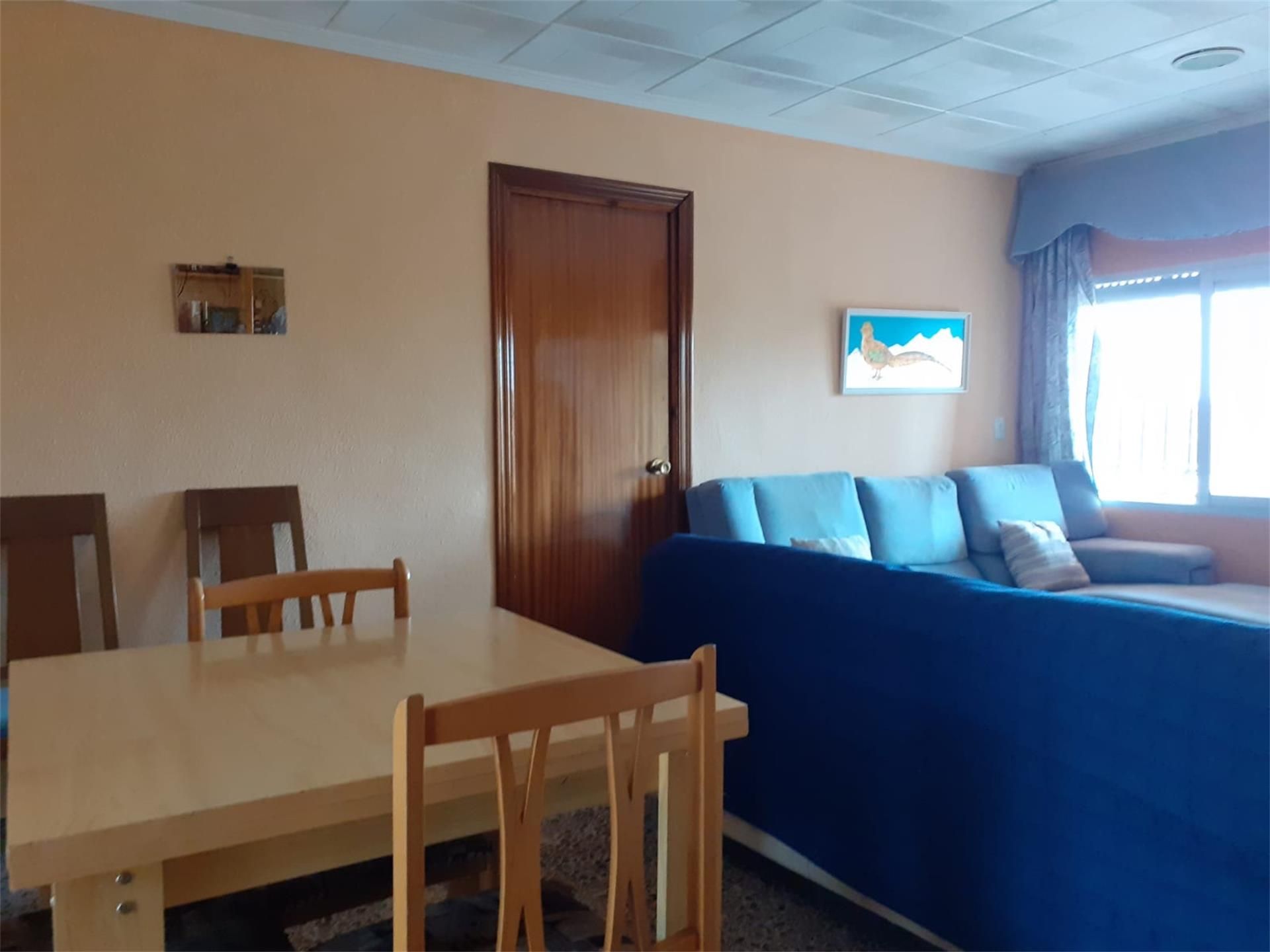 Menjador de Casa adosada en venda en Catadau amb Aire condicionat, Terrassa i Piscina