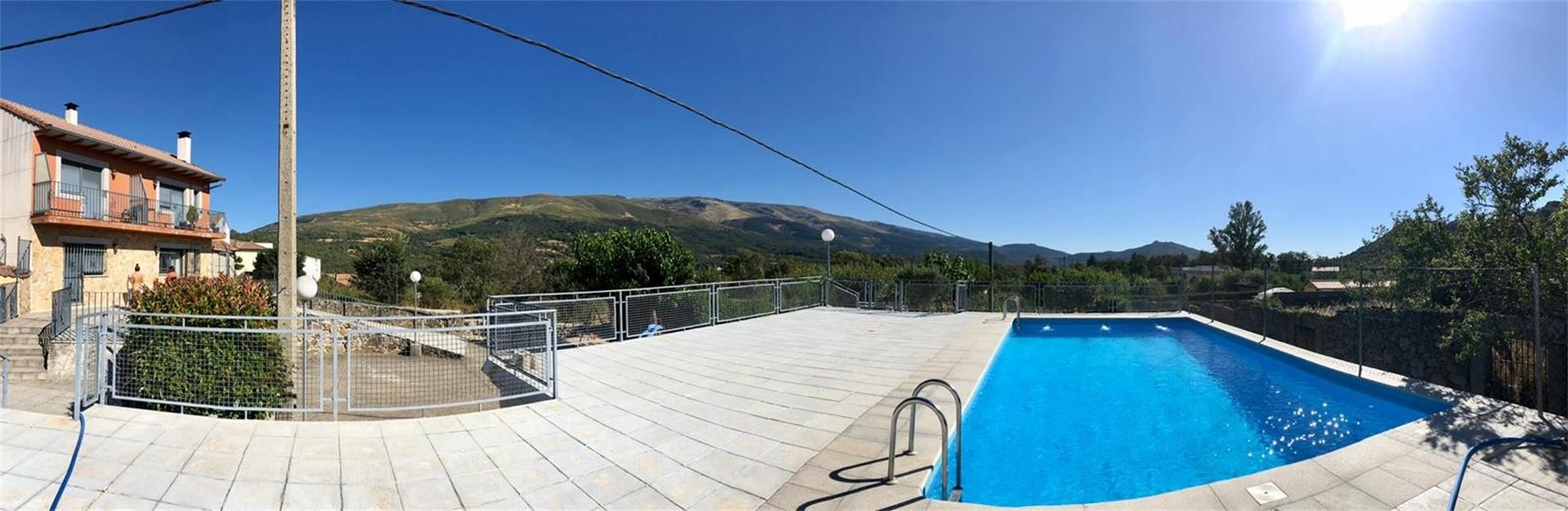 Schwimmbecken von Wohnungen zum verkauf in Vallejera de Riofrío mit Heizung, Privatgarten und Schwimmbad