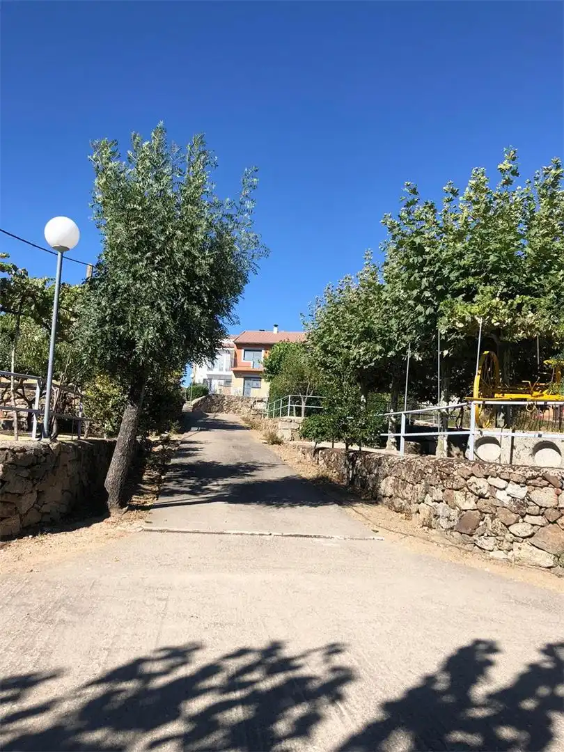 Wohnungen zum Verkauf in Calle Mayor, 33, Vallejera de Riofrío Außenansicht von Wohnungen zum Verkauf in Vallejera de Riofrío mit Heizung, Privatgarten und Schwimmbad