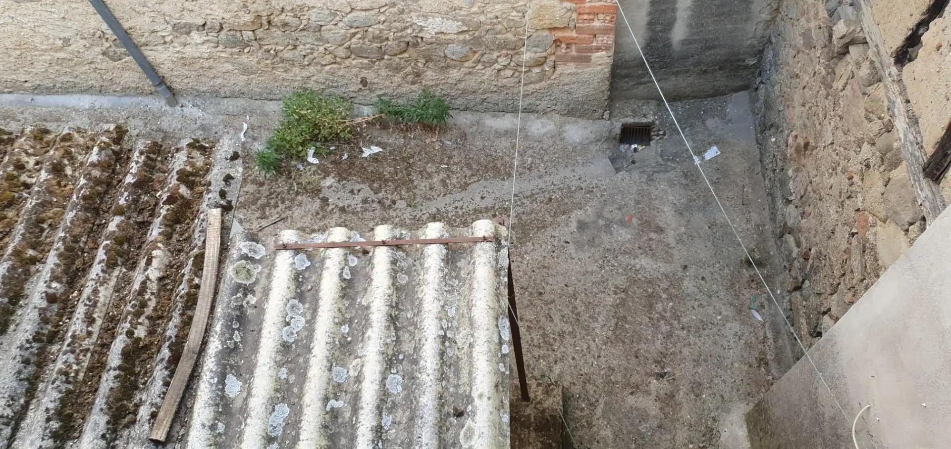 Casa adosada en venta en Calle Clavel, 10, Candeleda Terraza de Casa adosada en venta en Candeleda con Aire acondicionado, Calefacción y Parquet