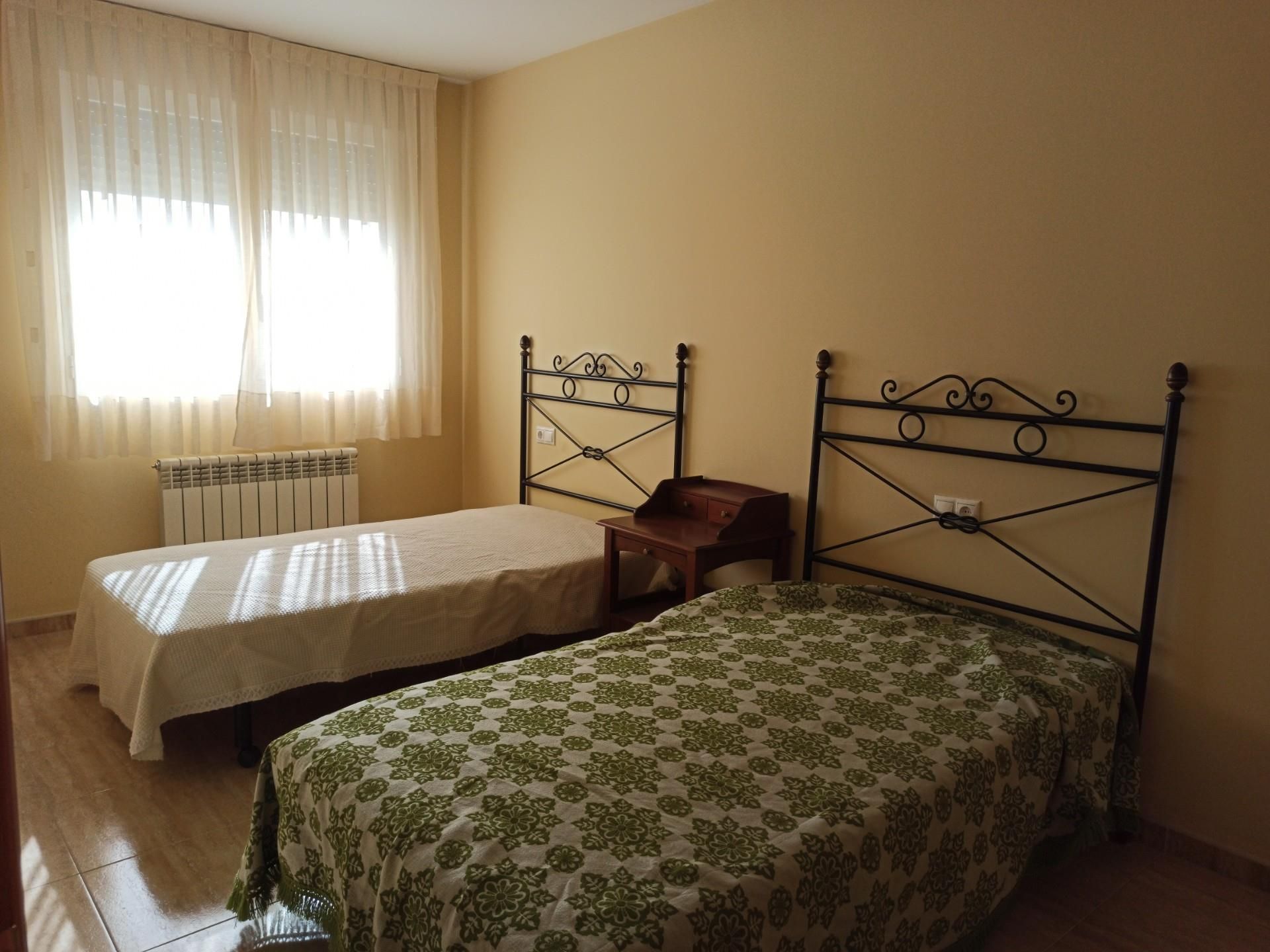 Dormitori de Casa adosada en venda en Arguedas amb Aire condicionat, Calefacció i Parquet