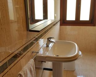 Badezimmer von Wohnung zum verkauf in Campo Lameiro mit Balkon