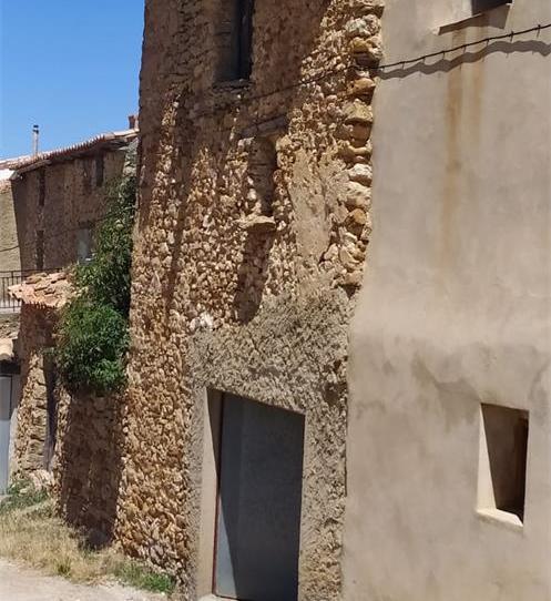 Casa adosada en venda a A-1702, Cañada de Benatanduz, Teruel - imatge 1 Foto 1 de Casa adosada en venda a A-1702, Cañada de Benatanduz, Teruel